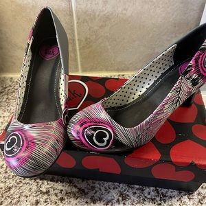 TUK Grey & Pink Peacock Anti Pop heels